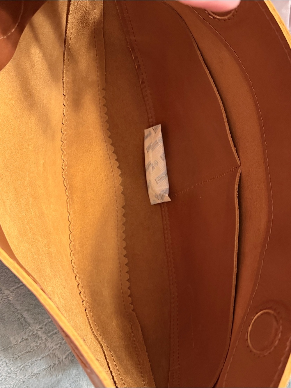 Portland Leather, Honey, Large Koala Crossbody Bag - Picture 8 of 10